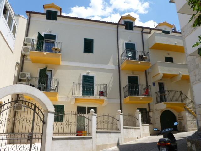 Apartments Zo Макарска Экстерьер фото
